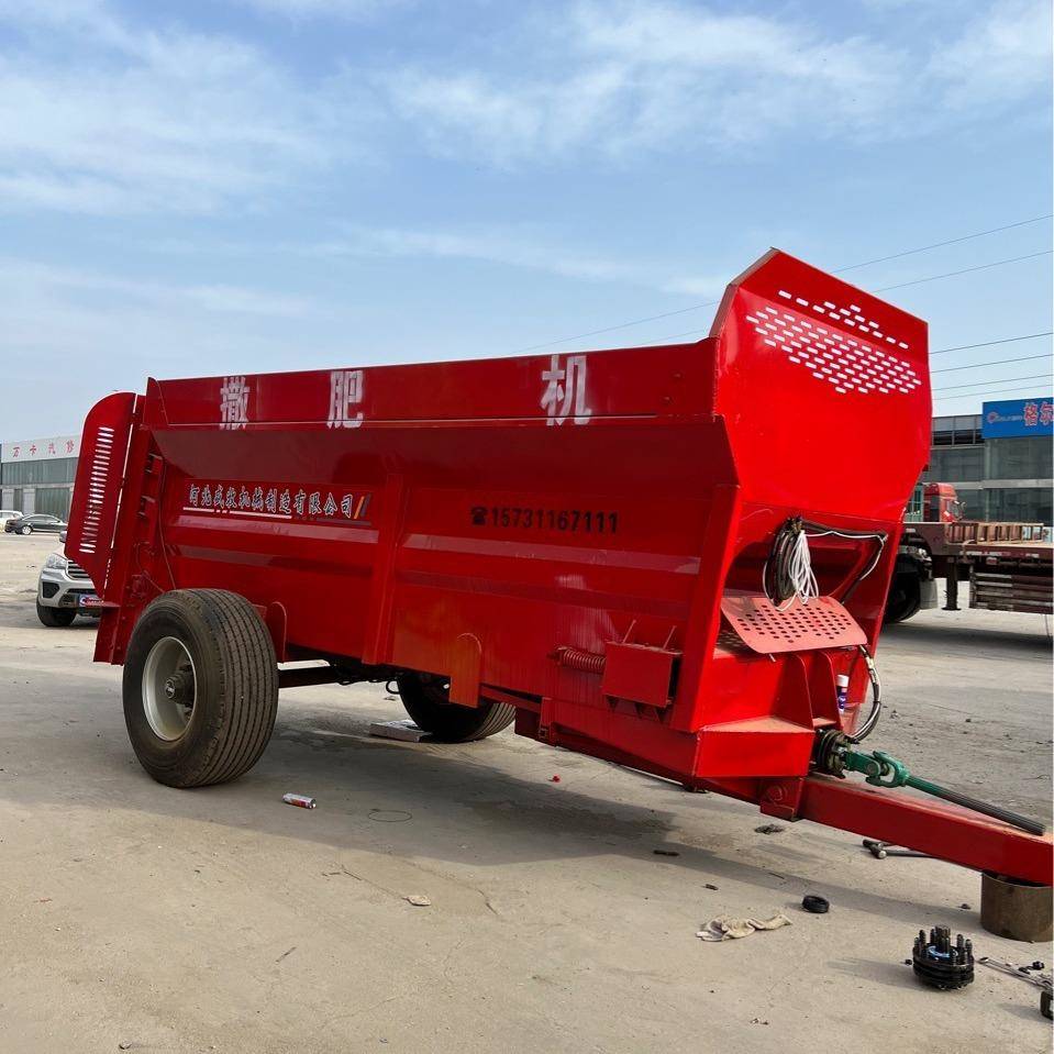 牵引式车载式农田撒肥车撒粪车施肥车立轴横轴双甩盘撒肥车5-16