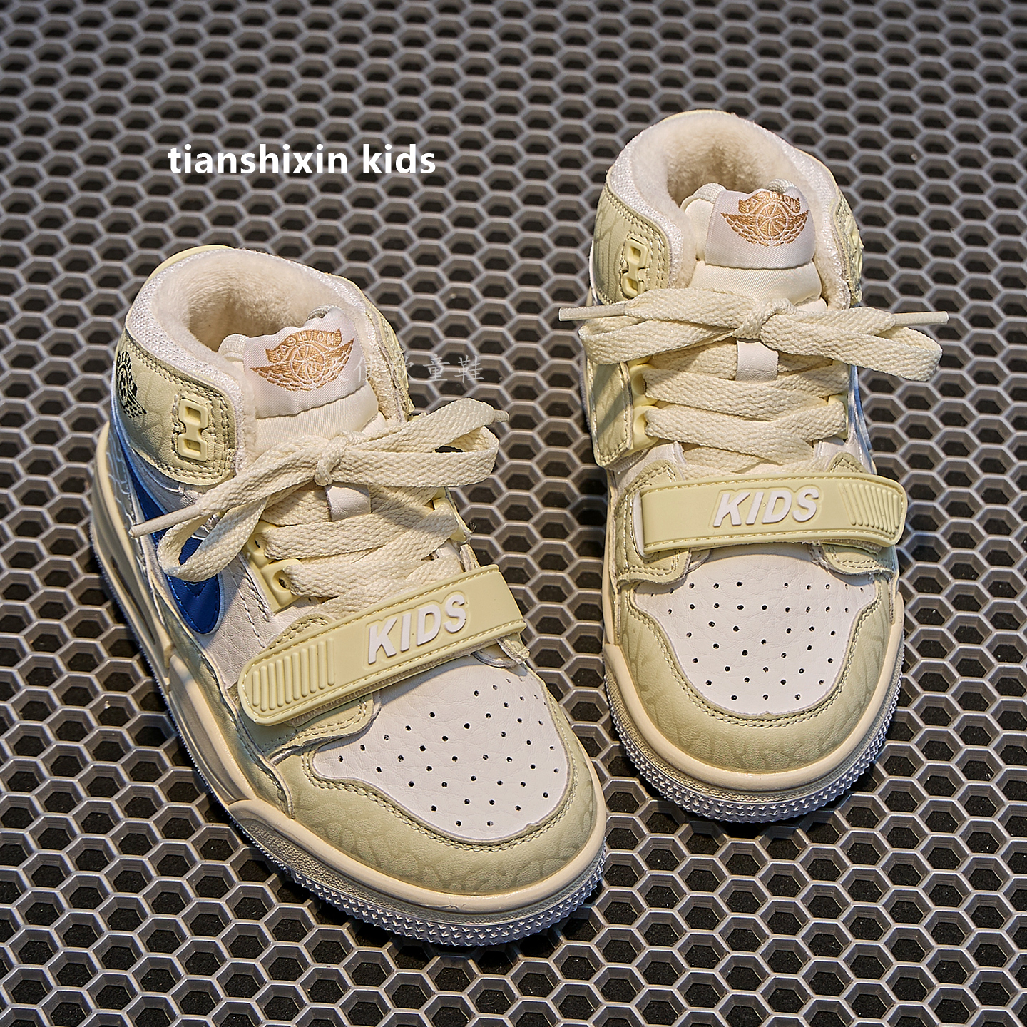 儿童运动鞋秋冬加绒2025新款男童气垫板鞋高帮中大童女童二棉鞋潮