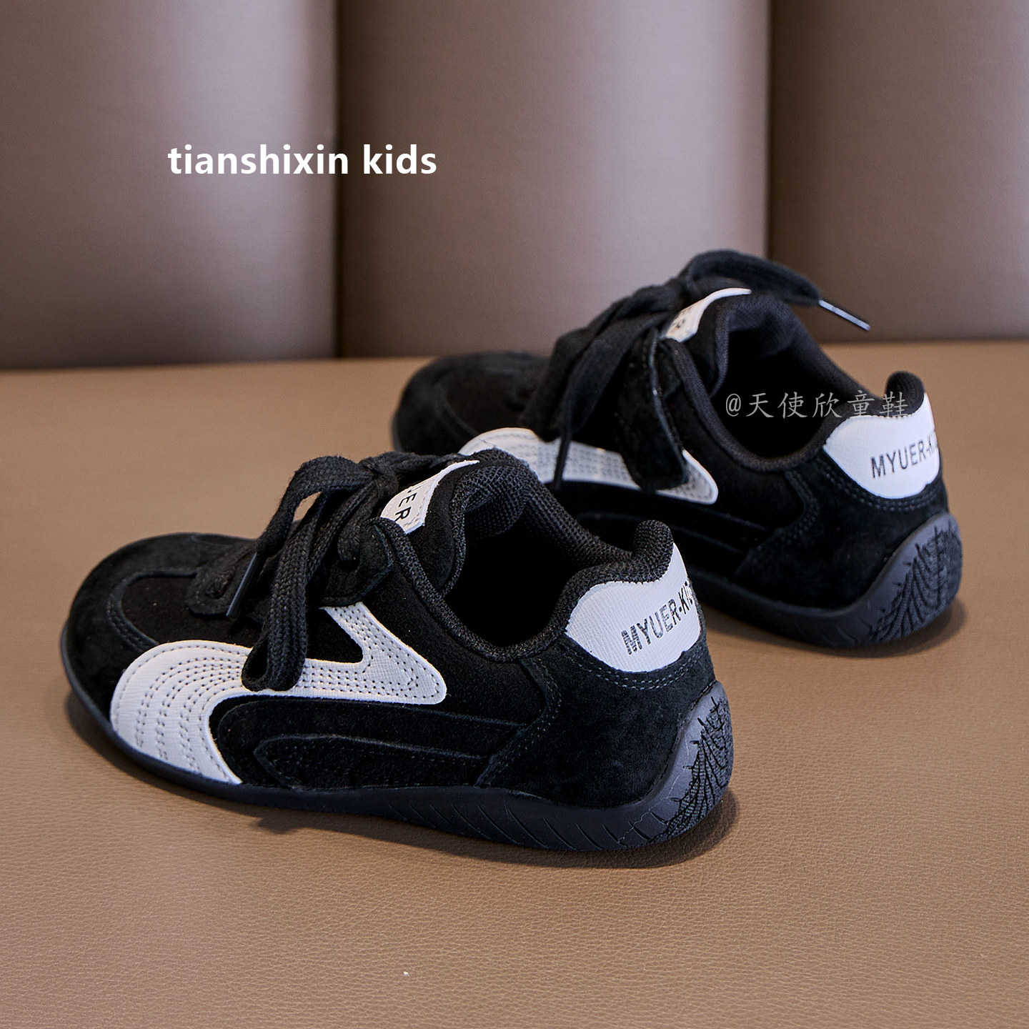 儿童运动鞋真皮黑色2025春秋新款男童鞋透气女童阿甘鞋软底休闲鞋