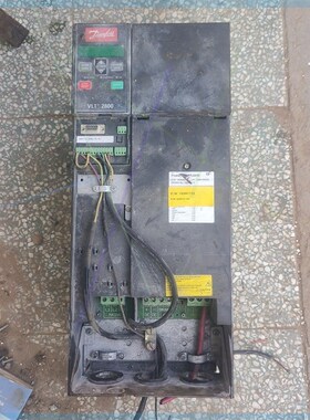 出售Danfoss VLT 2800变频器,型号195N11