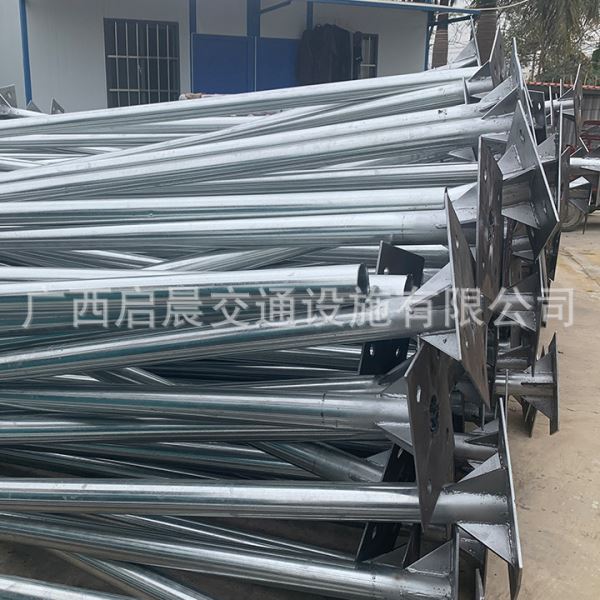 直供交通信号灯杆监控八角杆红绿灯杆热镀锌标志牌杆批量定制