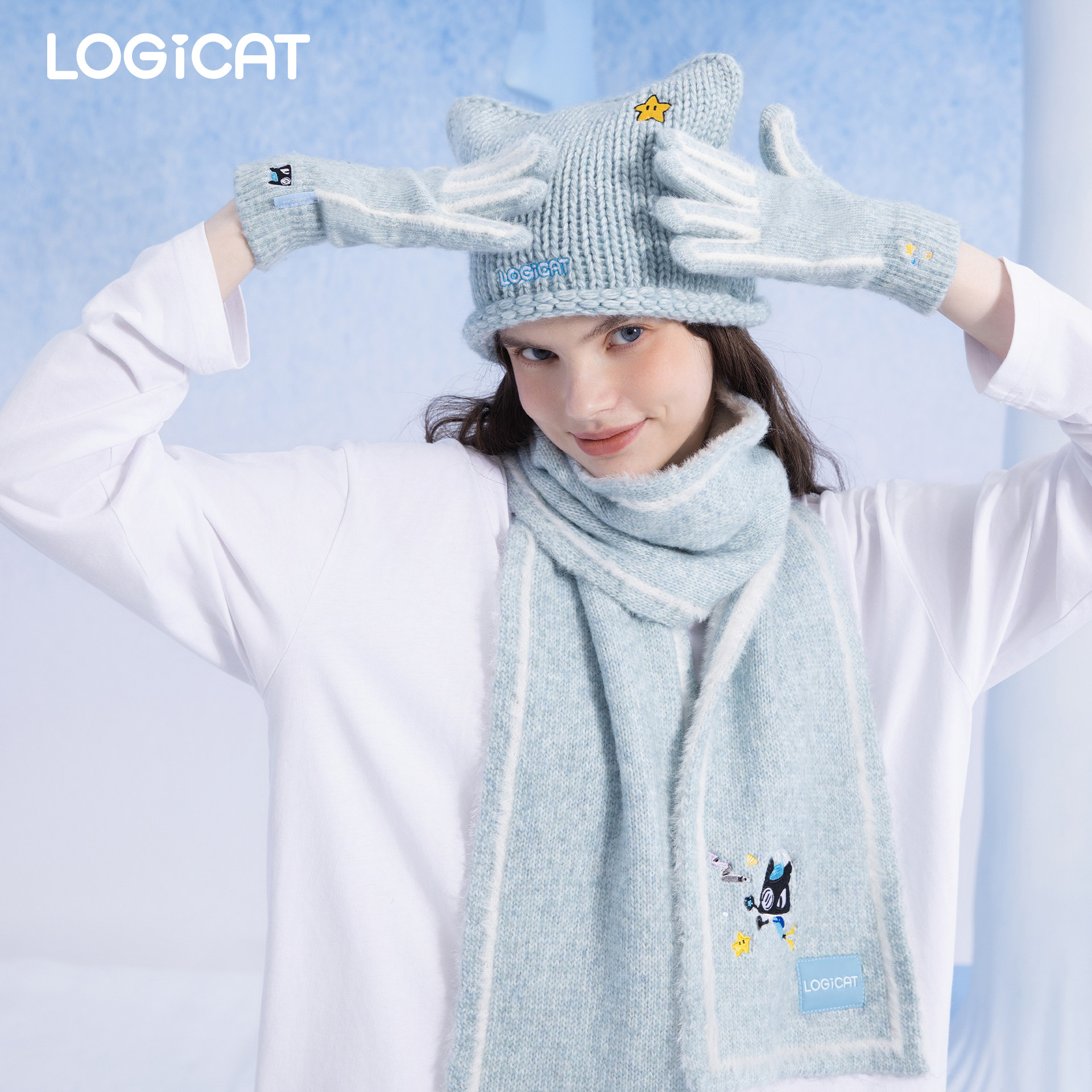 LOGICAT围巾帽子手套毛绒百搭可爱刺绣加厚保暖冬季保暖三件套