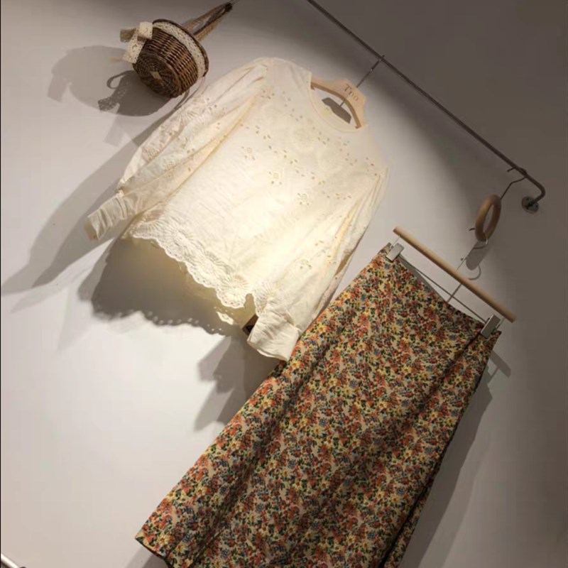 服装店展示架上墙式壁挂女装店正挂简约不锈钢拉丝银实心挂衣架子