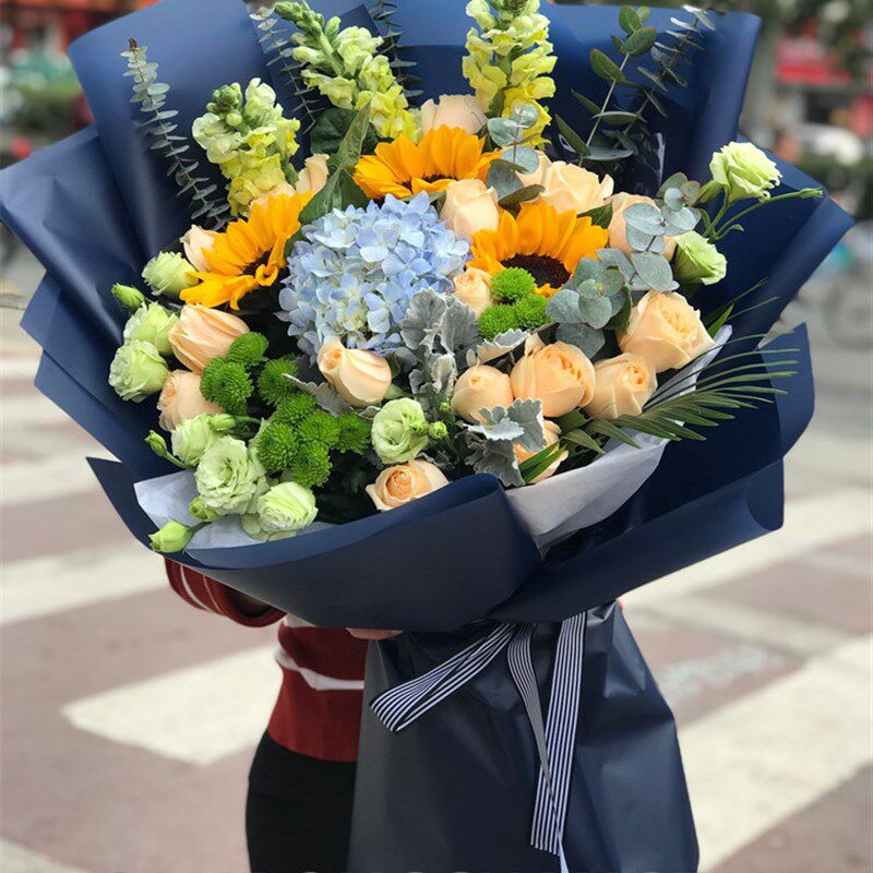教师节广州鲜花速递向日葵送长辈男友生日混搭花束同城深圳珠海店