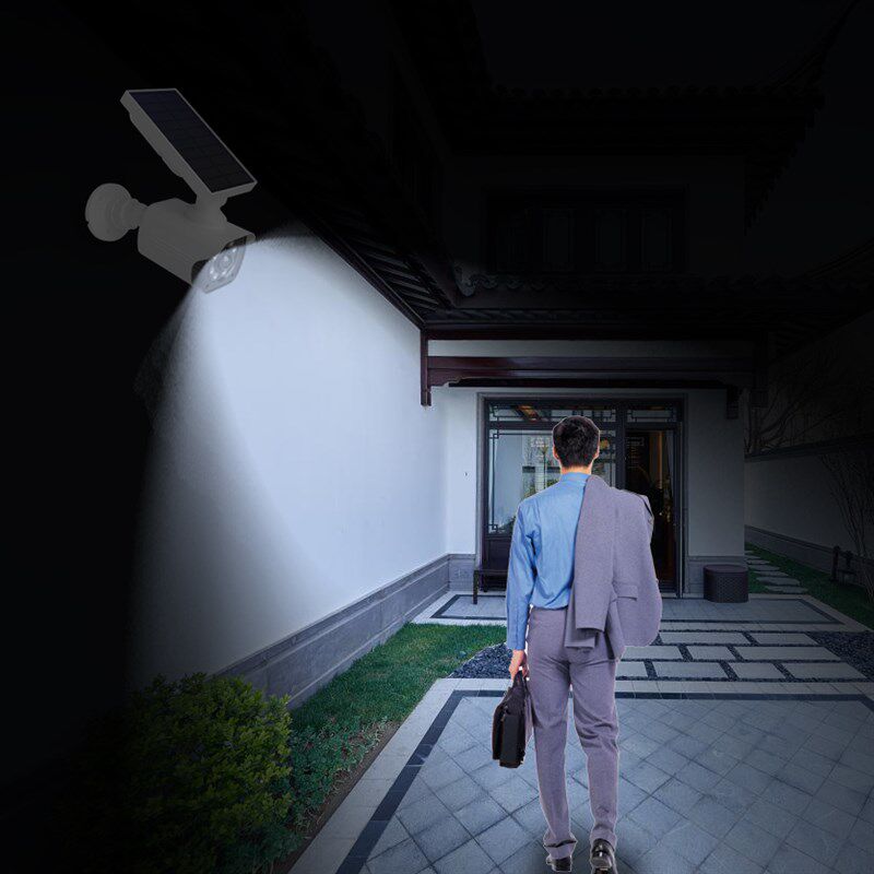 太阳能仿真摄像头假监控器模型探头仿真监控灯防盗感应照明灯户外