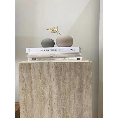 Wabi-Sabi进口Off-White Hole大理石圆柱入口床头柜客厅雕塑陈列