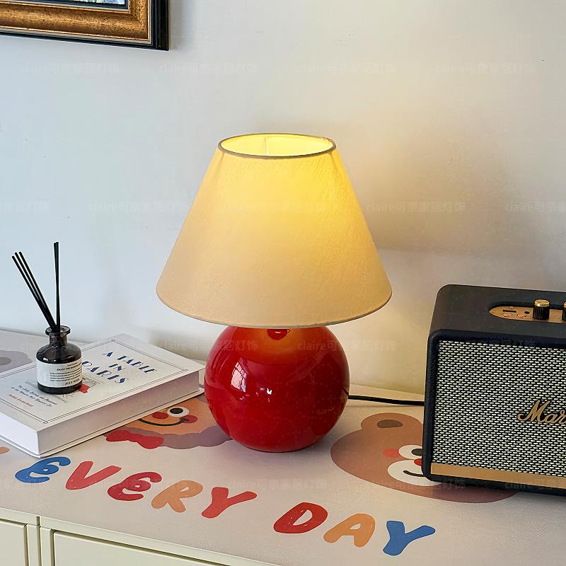 法式中古创意台灯结婚喜庆可爱栗子复古日式简约卧室床头氛围灯