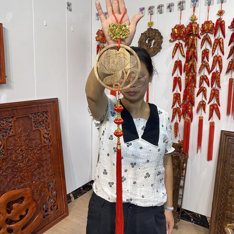 新中式东阳木雕香樟实木客厅卧室挂件墙上装饰品玄关荷花灯笼挂串