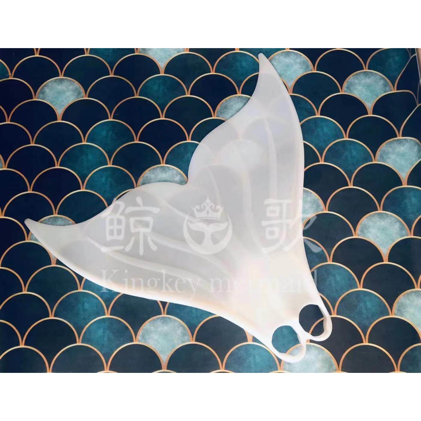 白色美人鱼脚蹼柔软硅胶海洋馆潜水游泳训练拍照白色鱼尾巴单蹼