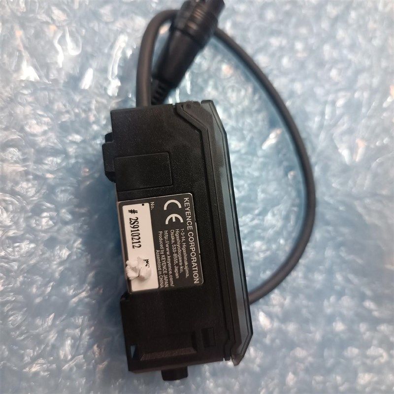 传感器GT2-71MCN,成色很好,无使用痕迹,图片实