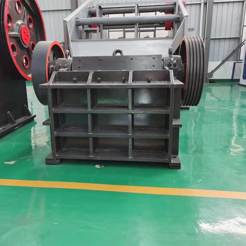 矿石鹅卵c石打砂机移动颚式破碎机多功能石头粉碎制砂机