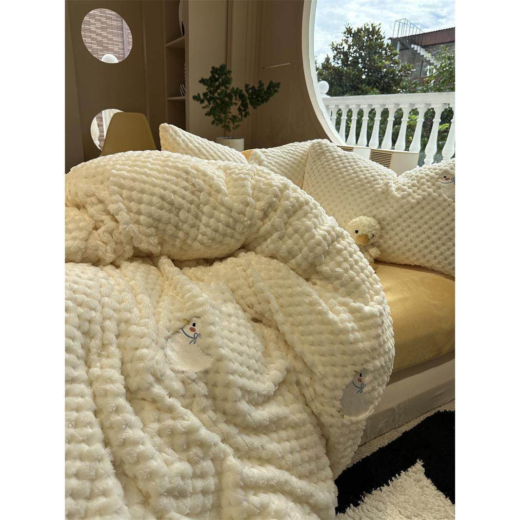 浅蛋奶色暖绒面绣小鸭子四件套珊瑚绒1.5米1.8米简单加厚秋冬,床上用品,床品套件/四件套/多件套,淘宝优惠券,粉丝福利购,淘宝优惠卷