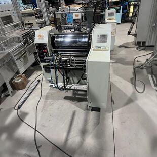 二手覆膜机 炜能500卷对卷标签热覆膜机出售