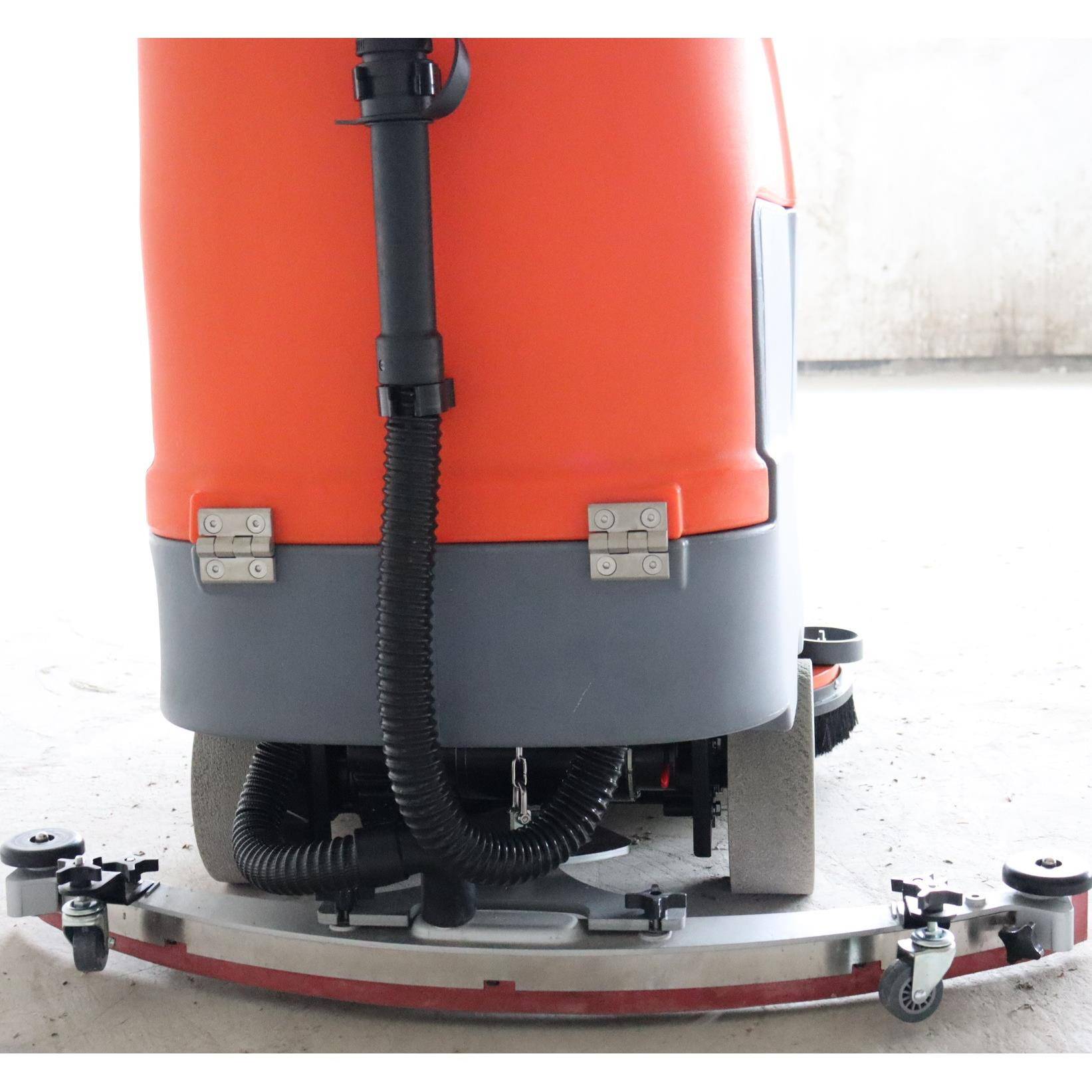 工厂车间座驾驶式洗地车S70B工业洗地机车库道路清扫机