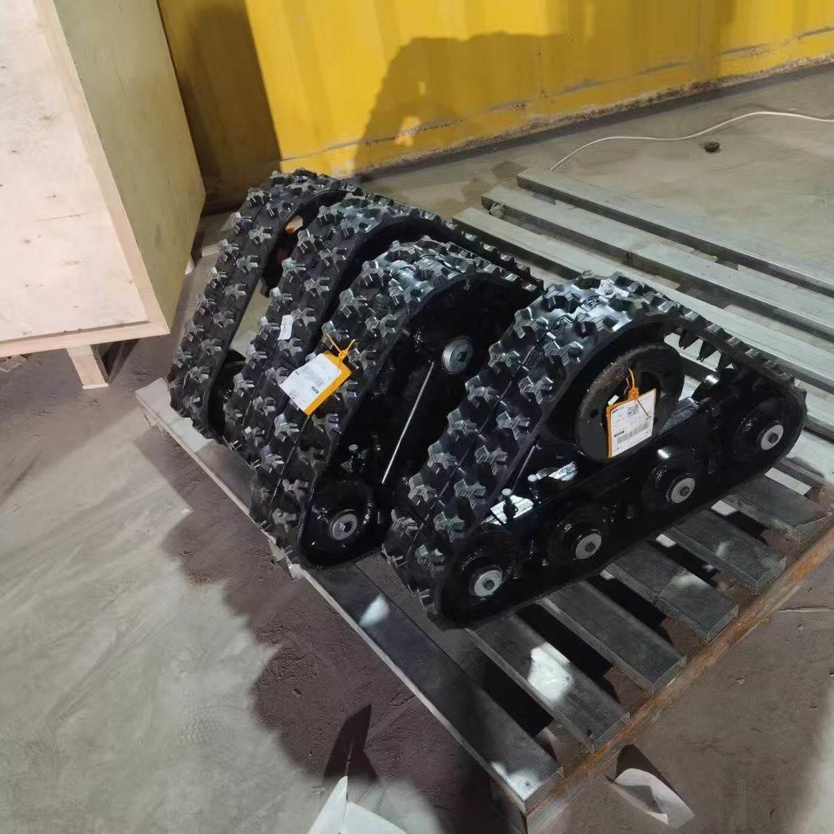 电动三轮车改装履带轮橡胶履带拖拉机小型收割机汽车雪地履带轮
