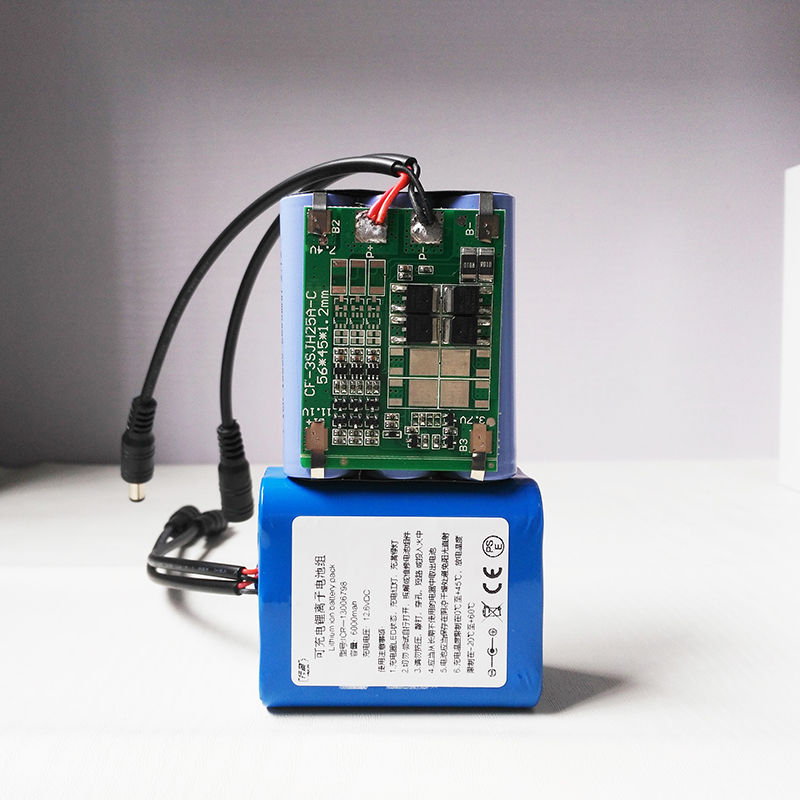 12V大容量锂电池6000mah疝气灯广场舞音响电瓶大功率18650电池组