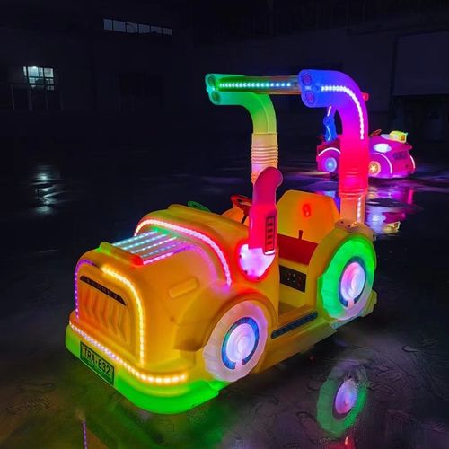 新款公园游乐车碰碰车通体发光游乐车广场音乐商用游乐设备厂家