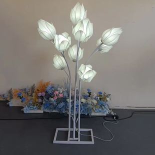 婚庆铁艺发光铃兰花蕾路引灯光装 新款 饰婚礼场景布置舞台摆件道具