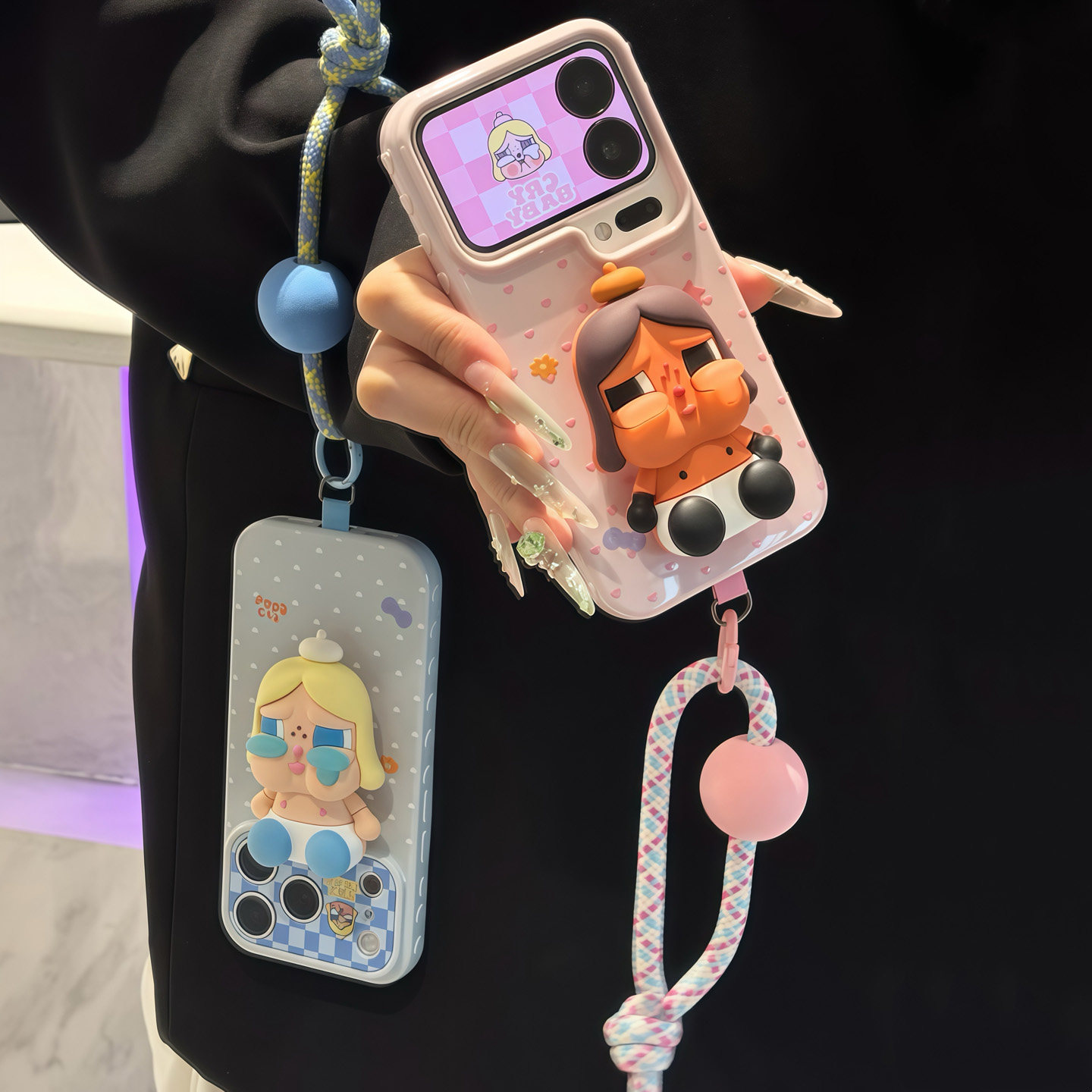 闺蜜哭娃支架挂绳适用苹果17promax手机壳iPhone16小米15华为mate80pura90K90nova15reno14Y300x200findx9s50图片