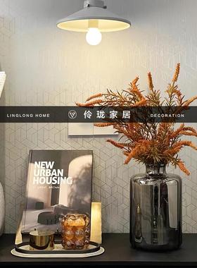 现代简约创意样板间卧室床头柜书房组合饰品摆件花艺蜡烛香薰道具