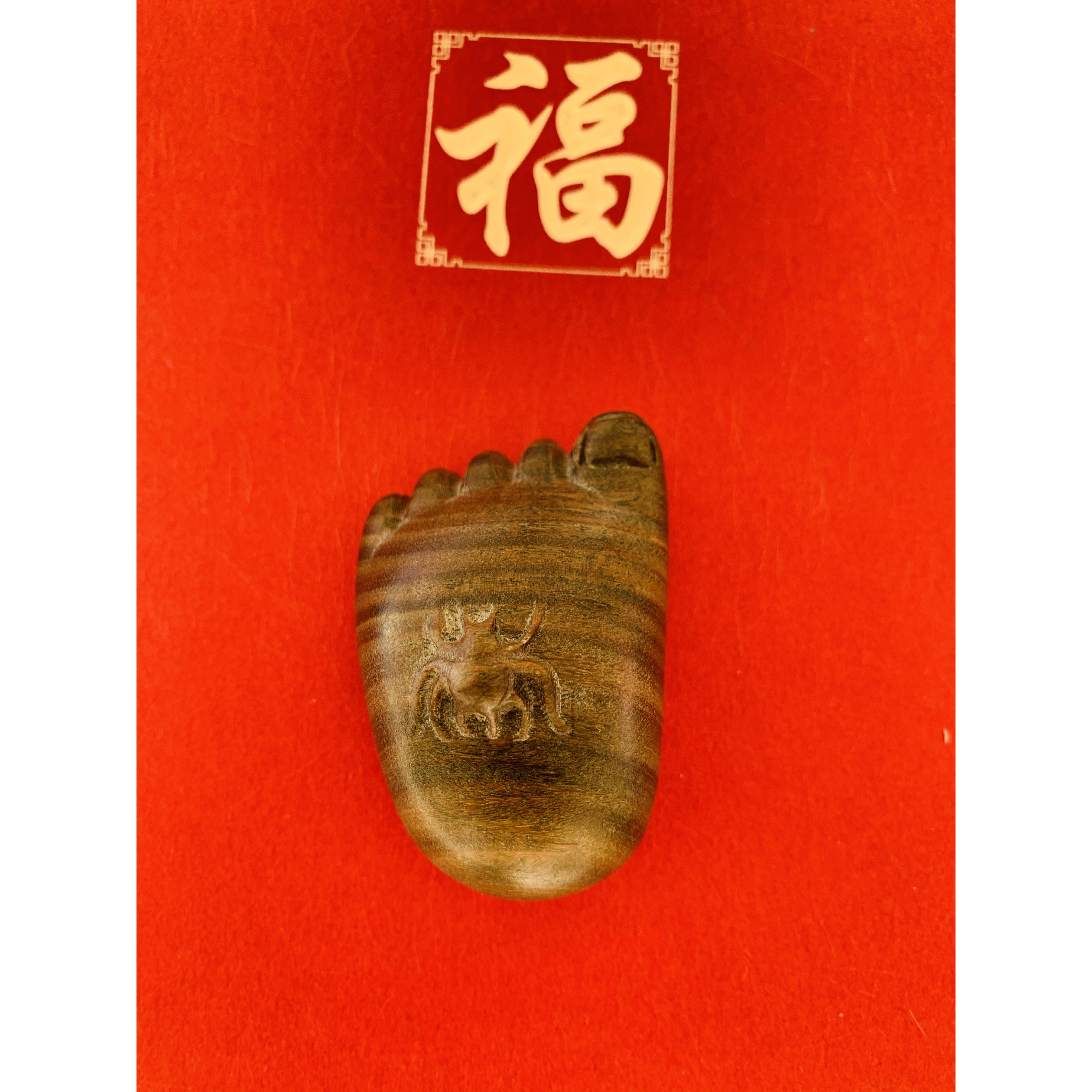 知足常乐手把件天然绿檀木雕手把件佛脚佛足脚丫蜘蛛常乐桌面挂件