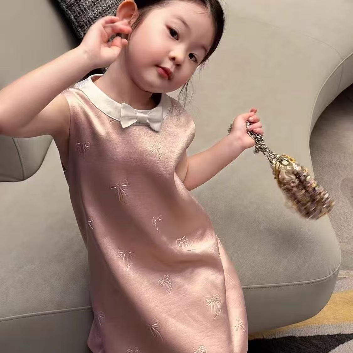 女童夏季缎面闪粉背心生日礼服图片