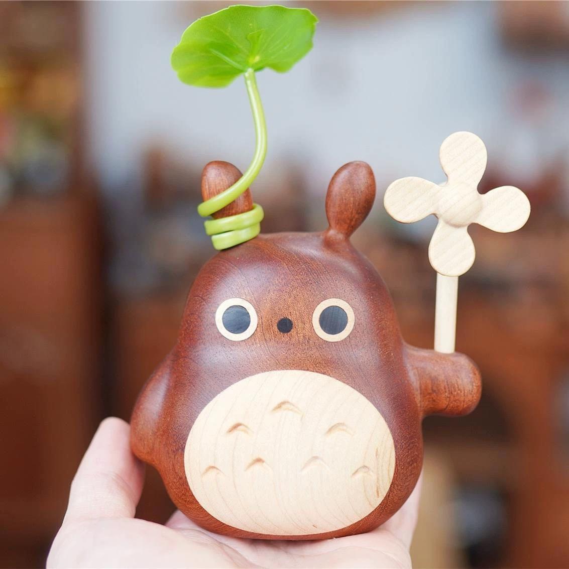 实木龙猫摆件风车木质车载玩偶装饰桌面花插卡通创意可爱礼物