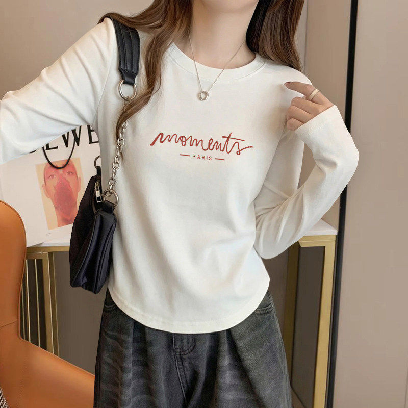 2026春秋新款白色正肩长袖t恤女短款修身纯棉内搭圆弧下摆打底衫