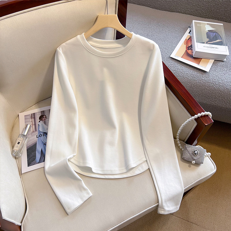 白色正肩长袖t恤女初秋新款不规则下摆弧形打底衫短款上衣ins