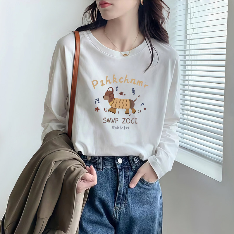 白色长袖t恤女2026新款宽松体恤早秋内搭超好看独特减龄上衣