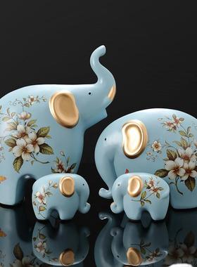 创意大象摆饰一家三口四口轻奢可爱客厅招财电视柜玄关装饰品礼物