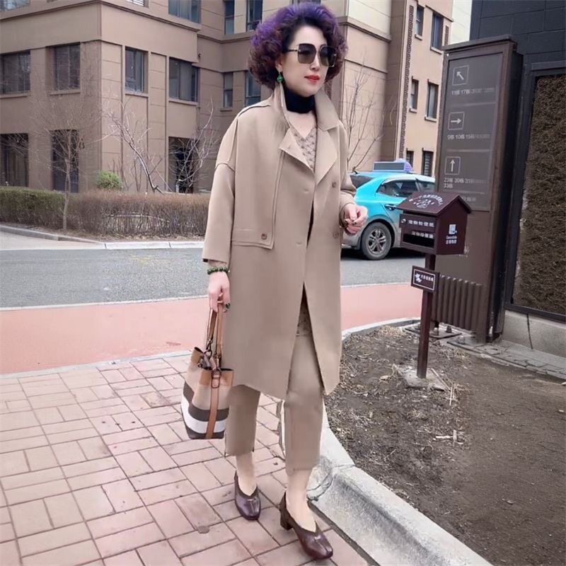 时尚气质妈妈装中长款大码风衣外套春秋新款中老年宽松空气棉大衣