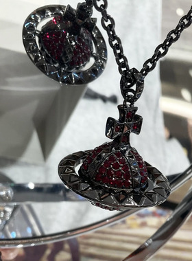 日单蕾系量产型镶钻星球土星黑色水晶珍珠项链亚文化叠戴锁骨链