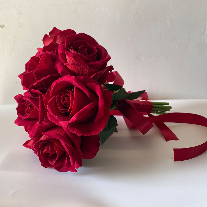 婚纱摄影仿真婚礼高档红玫瑰秀禾手捧花中式领证新娘绣球花束