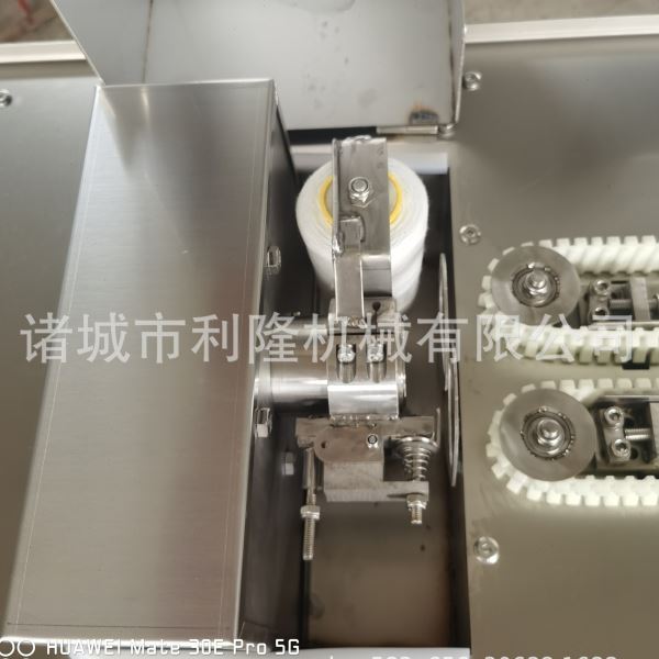 风干肠肉肠自动扎线机 商用亲亲肠连续扎线机器 脆皮肠分份定量设