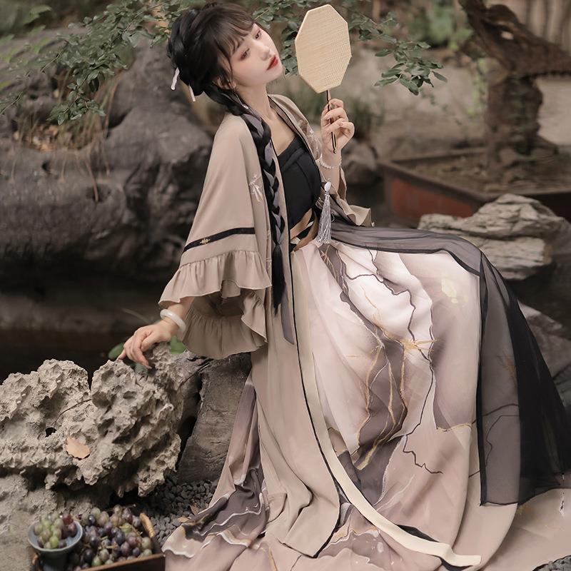 2025新款原创设计泠烟中国风复古日常汉服女齐腰襦裙外褙子三件套