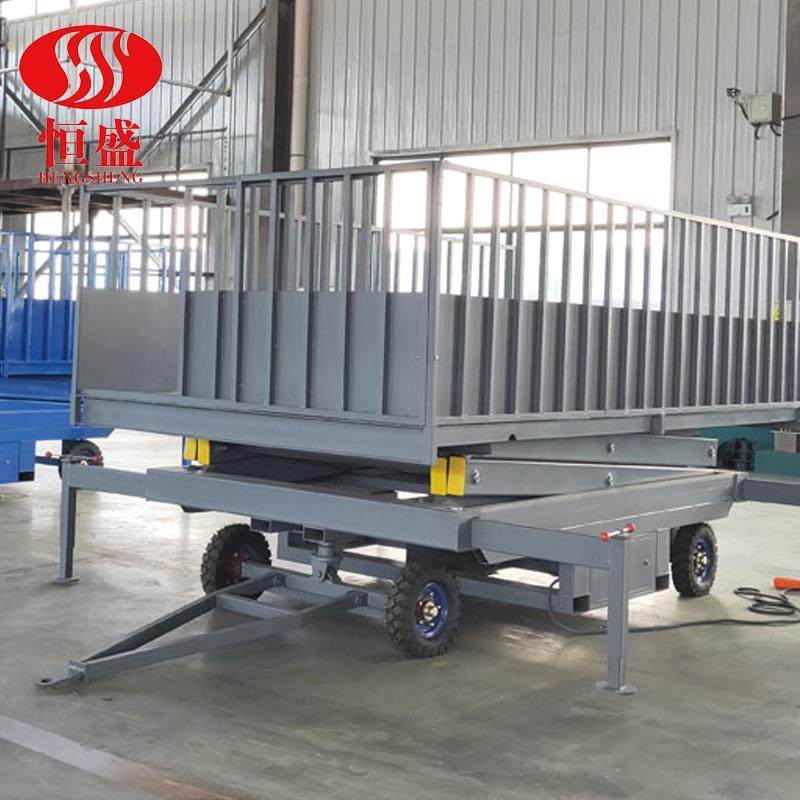 厂家现货移动卸猪台电动升降出猪台生猪装车升降台畜牧养殖装猪台