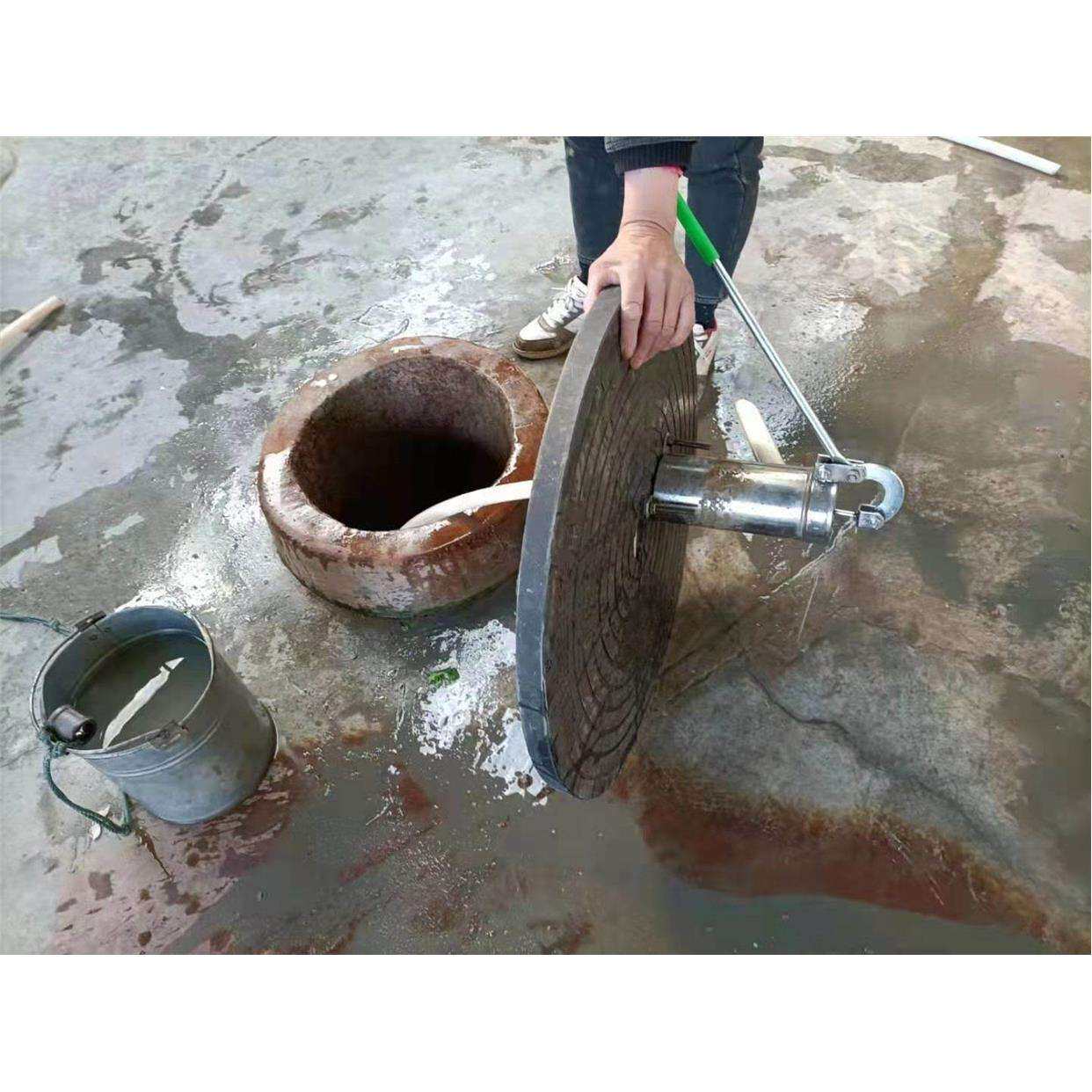 压水井农村老式土井古井家用水井砖井手动抽水泵手摇泵防坠落井盖