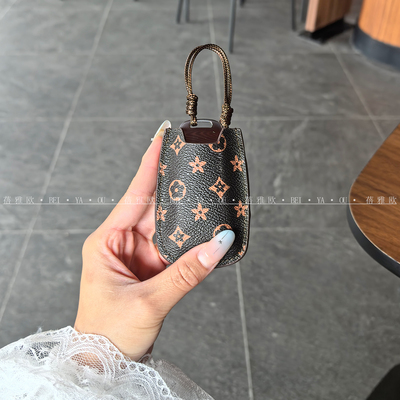 适用奥迪A6L钥匙套新款A3专用A7L男士Q5L高档A4Lq4q6q7车a5a8壳扣