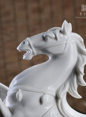 马家居工艺品办公室桌瓷马摆件礼品到成功酒柜装饰面摆设创意现代