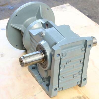 大扭矩直角传动减速器KAF67螺旋锥齿轮减速机传动比分级精细