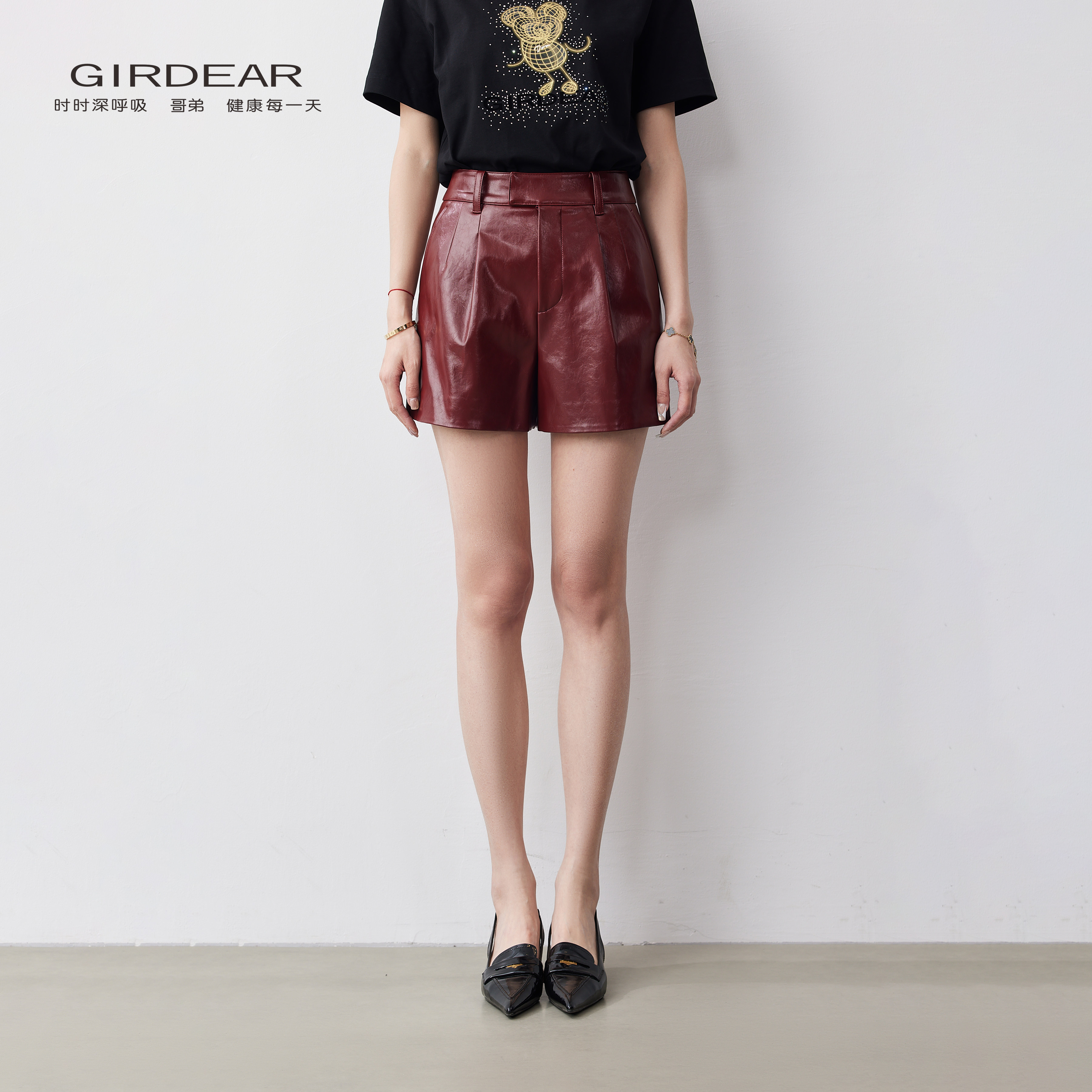 Girdear/哥弟时髦潮流个性通勤高腰短裤女时尚皮裤11005