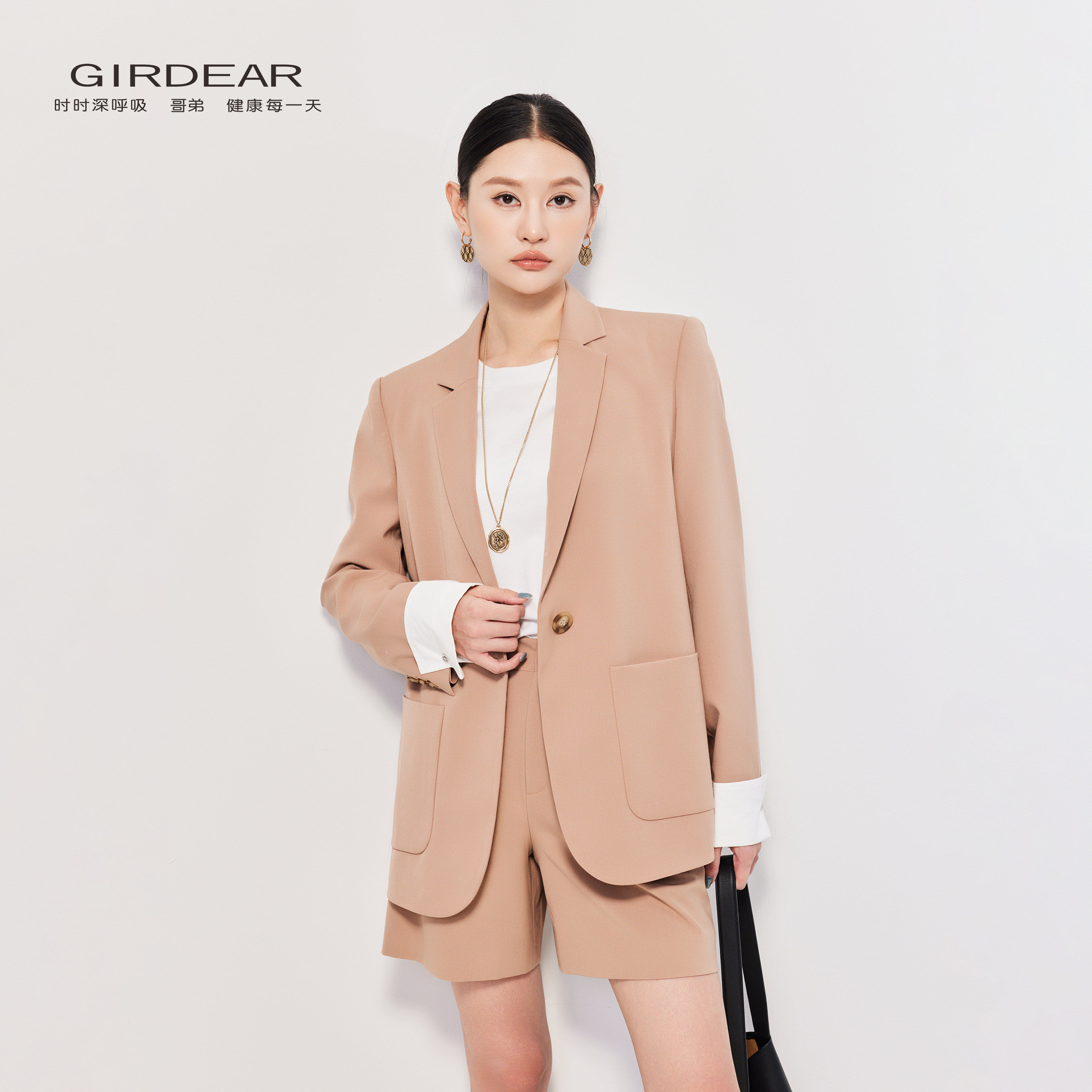 Girdear/哥弟复古一粒扣女廓形宽松舒适西装外套1400425