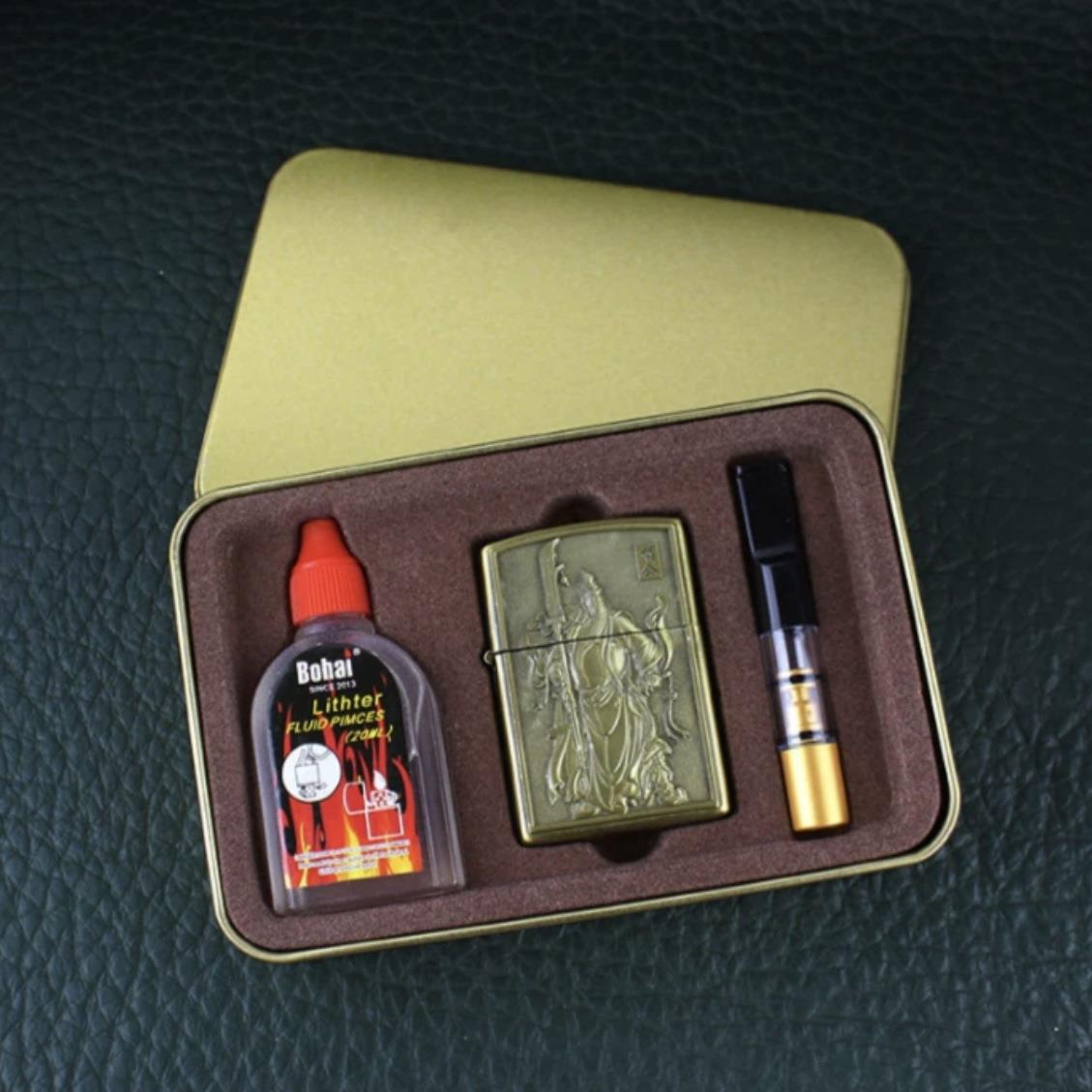 浮雕青铜打火机关公三件套火石煤油火机整套带铁盒煤油打火机