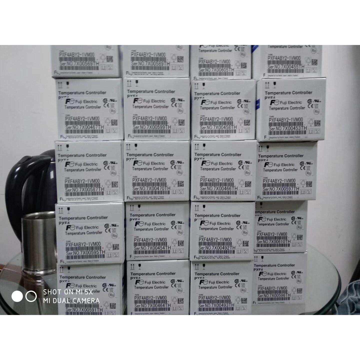 富士温控表PXF9ABY2-1WY00