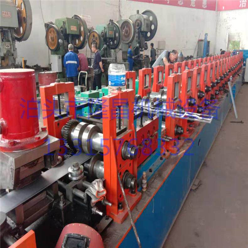 按需供应全自动镀锌钢支架设备带冲孔C型钢支撑架光伏支架成型机