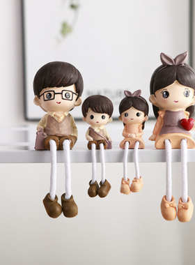 客厅家居墙面装饰礼品小摆件卡通吊脚娃娃一家四口创意装饰摆件