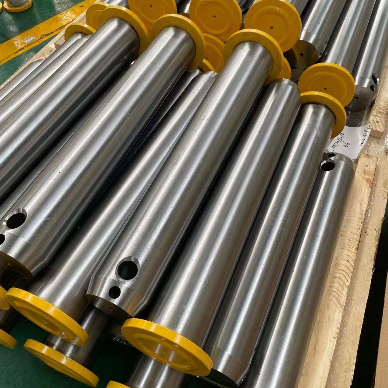 原厂配件销轴挖掘机铲斗销源头厂家PC400-8动臂油缸杆斗轴