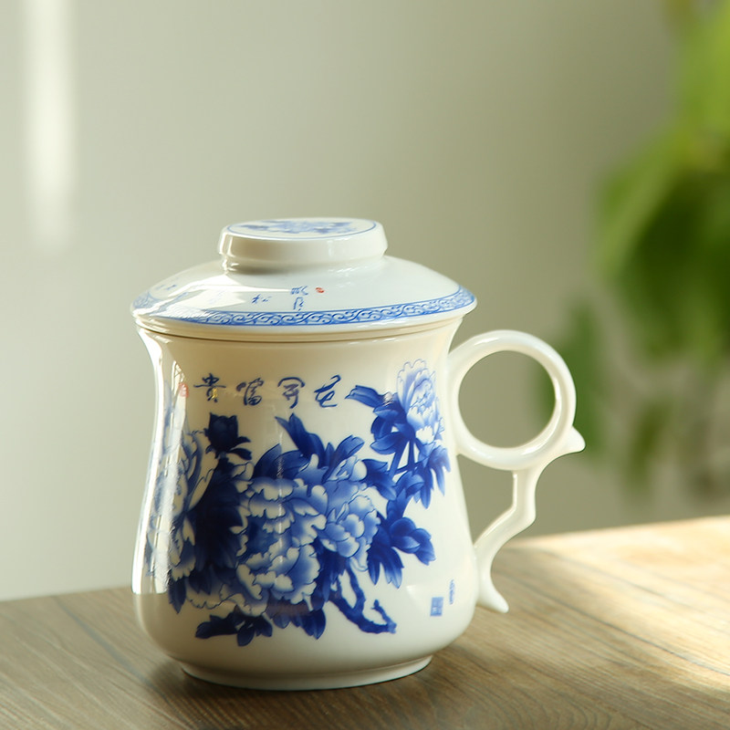陶瓷个人泡茶杯办公杯青花瓷大号水杯复古牡丹过滤杯三件套杯礼品