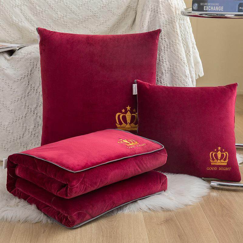 厂家冬季加厚抱枕被子两用水晶绒毯靠垫沙发午睡枕头被子,农机/农具/农膜,植保机械,淘宝优惠券,粉丝福利购,淘宝优惠卷